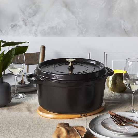 Cocotte in ghisa: Staub vs Le Creuset — quale scegliere (e perché)?