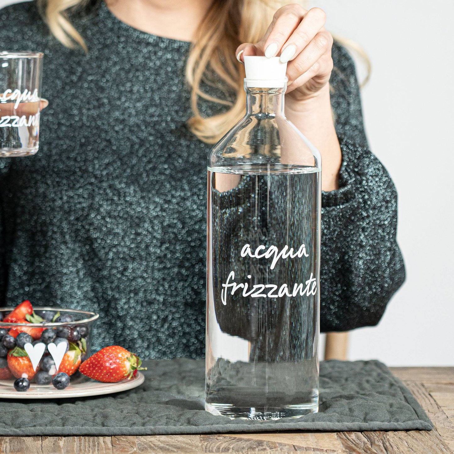 Simple Day bottiglia vetro borosilicato Acqua Frizzante 1,4 litri design italiano | Tuttocasa Domodossola