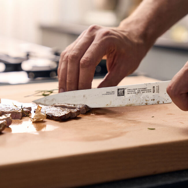Zwilling Gourmet Coltello da Carne 20 cm in uso per affettare bistecca – Tuttocasa Domodossola