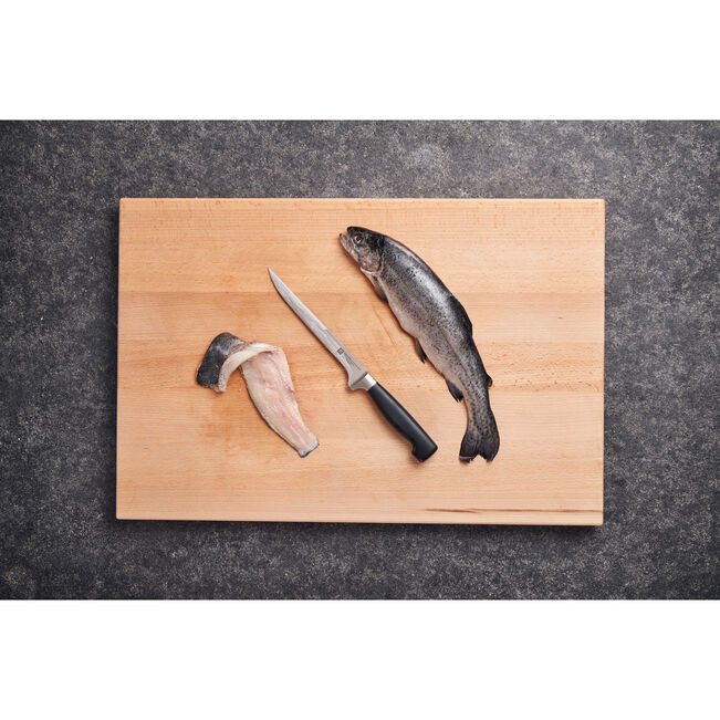 Zwilling Gourmet Coltello da Filettare 18 cm su tagliere con trota – Tuttocasa Domodossola