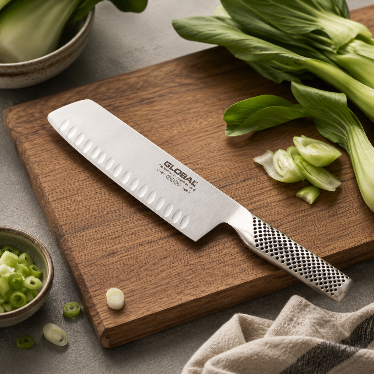 Global G-81 coltello Nakiri verdure lama alveolata 18 cm – Tuttocasa Domodossola